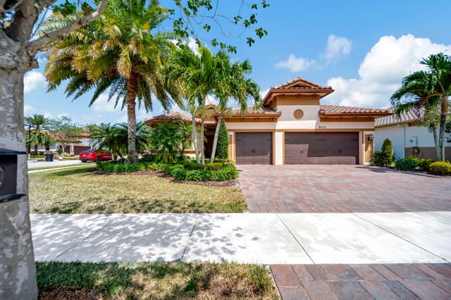 9010 Lakeview Place, Parkland, FL 33076