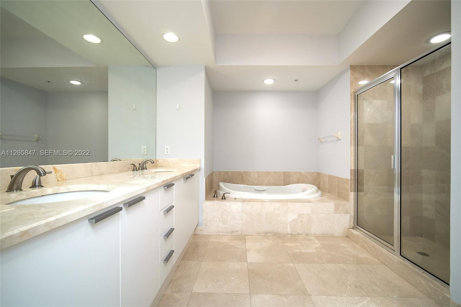 15051 Royal Oaks Lane 1203, North Miami, FL 33181 photo 20