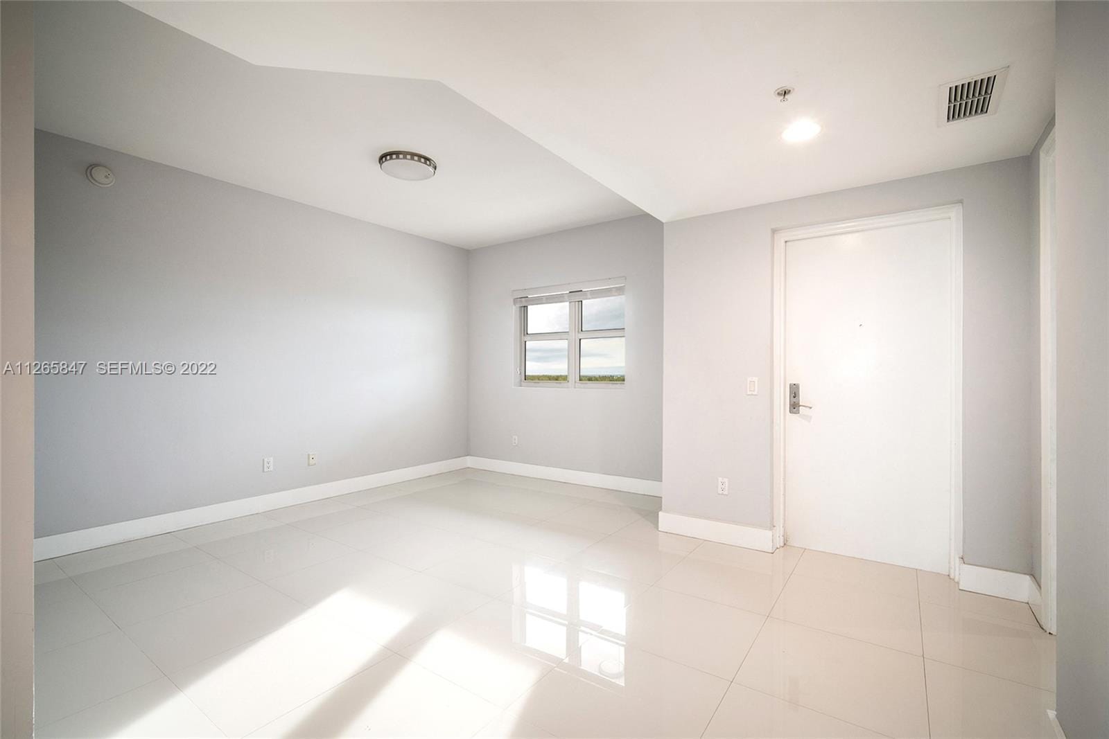 15051 Royal Oaks Lane 1203, North Miami, FL 33181 photo 26