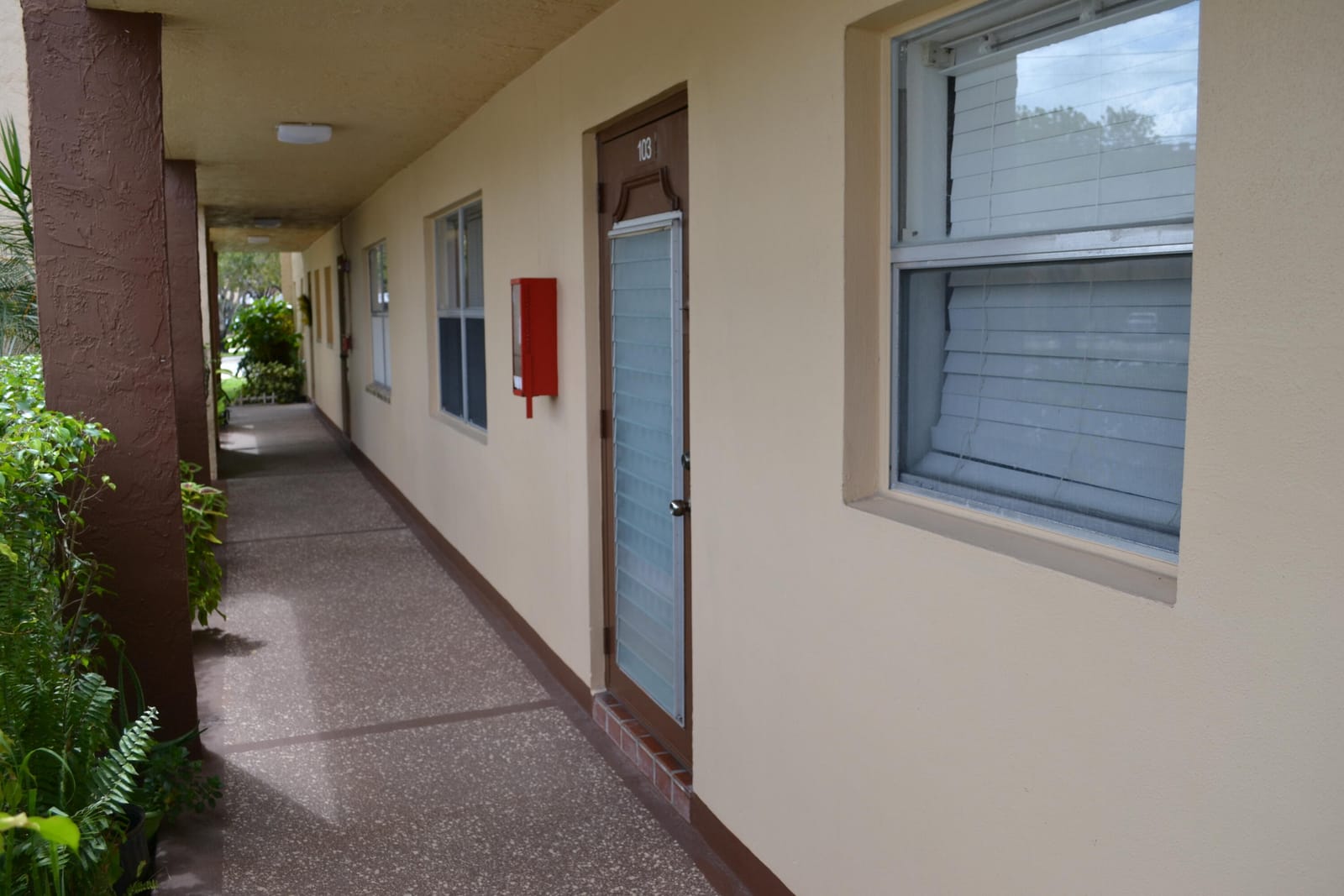 8901 Sunrise Lakes Boulevard 103 — photo 3
