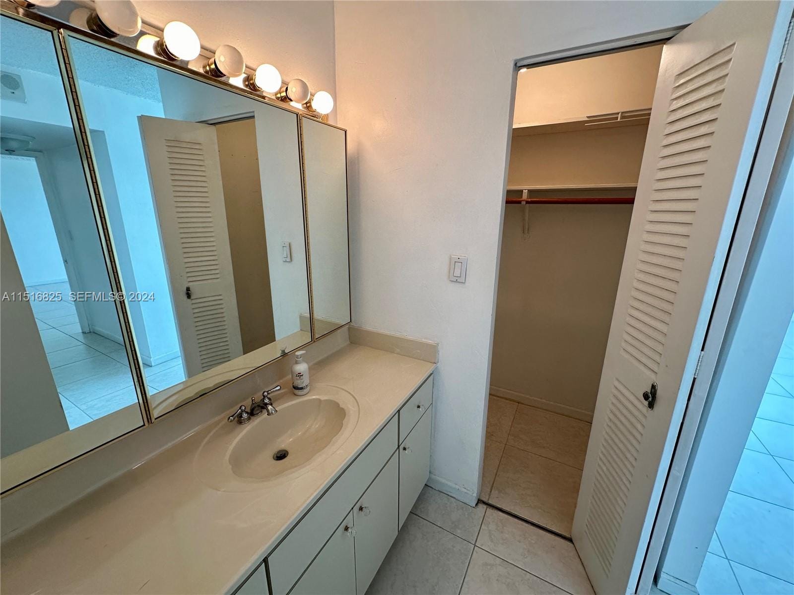 7135 Collins Avenue 1721, Miami Beach, FL 33141 photo 17