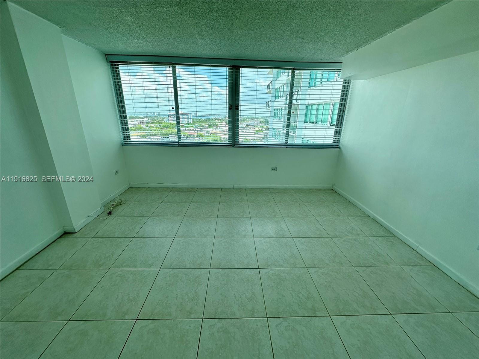 7135 Collins Avenue 1721, Miami Beach, FL 33141 photo 21