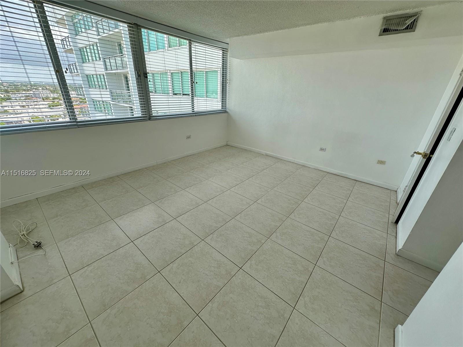 7135 Collins Avenue 1721, Miami Beach, FL 33141 photo 22