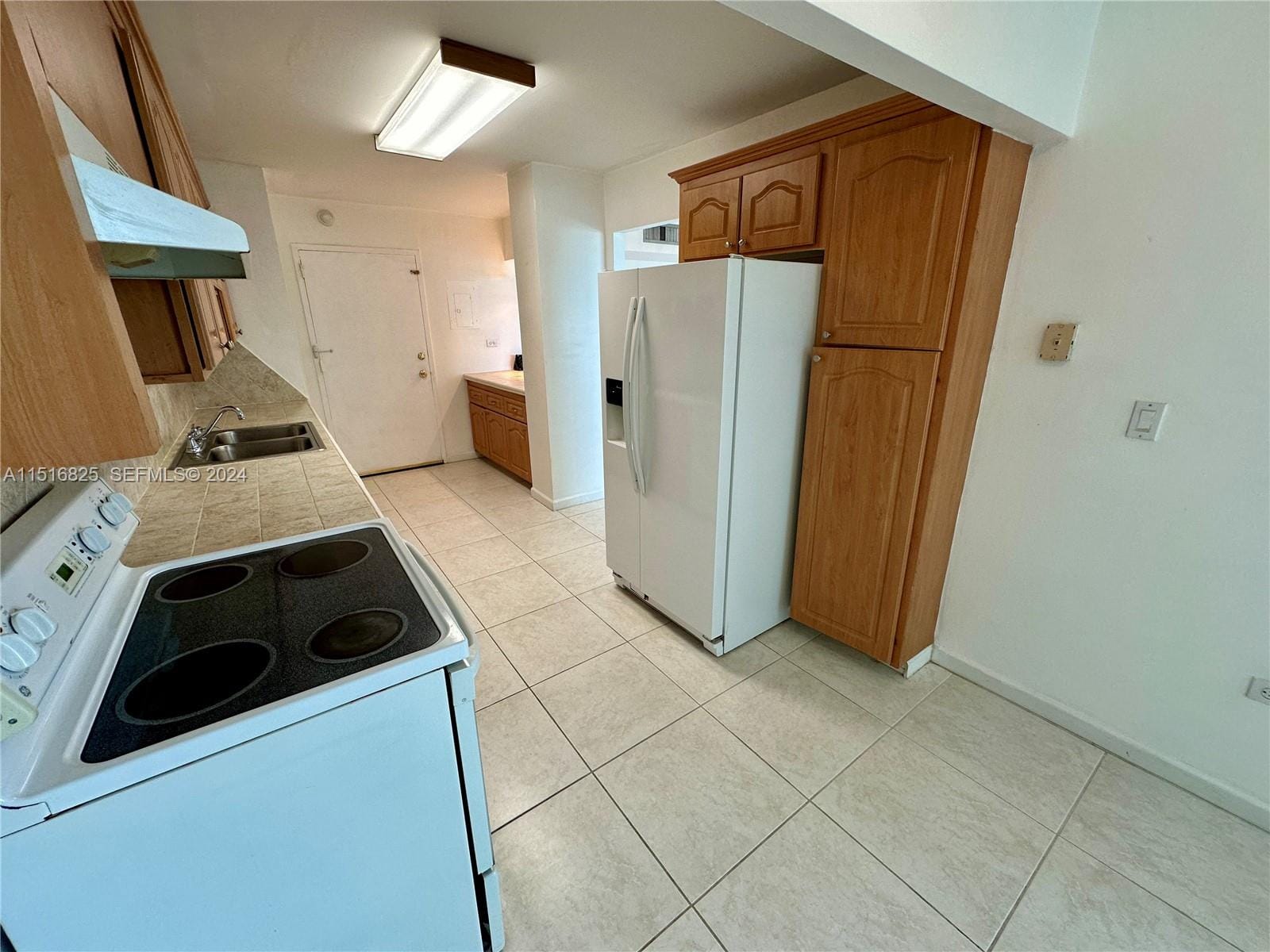 7135 Collins Avenue 1721, Miami Beach, FL 33141 photo 4