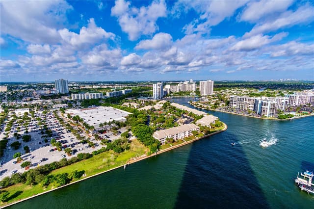 4010 S Ocean Drive 2304, sold in 4010 South Ocean Condo Ho, Hollywood, FL