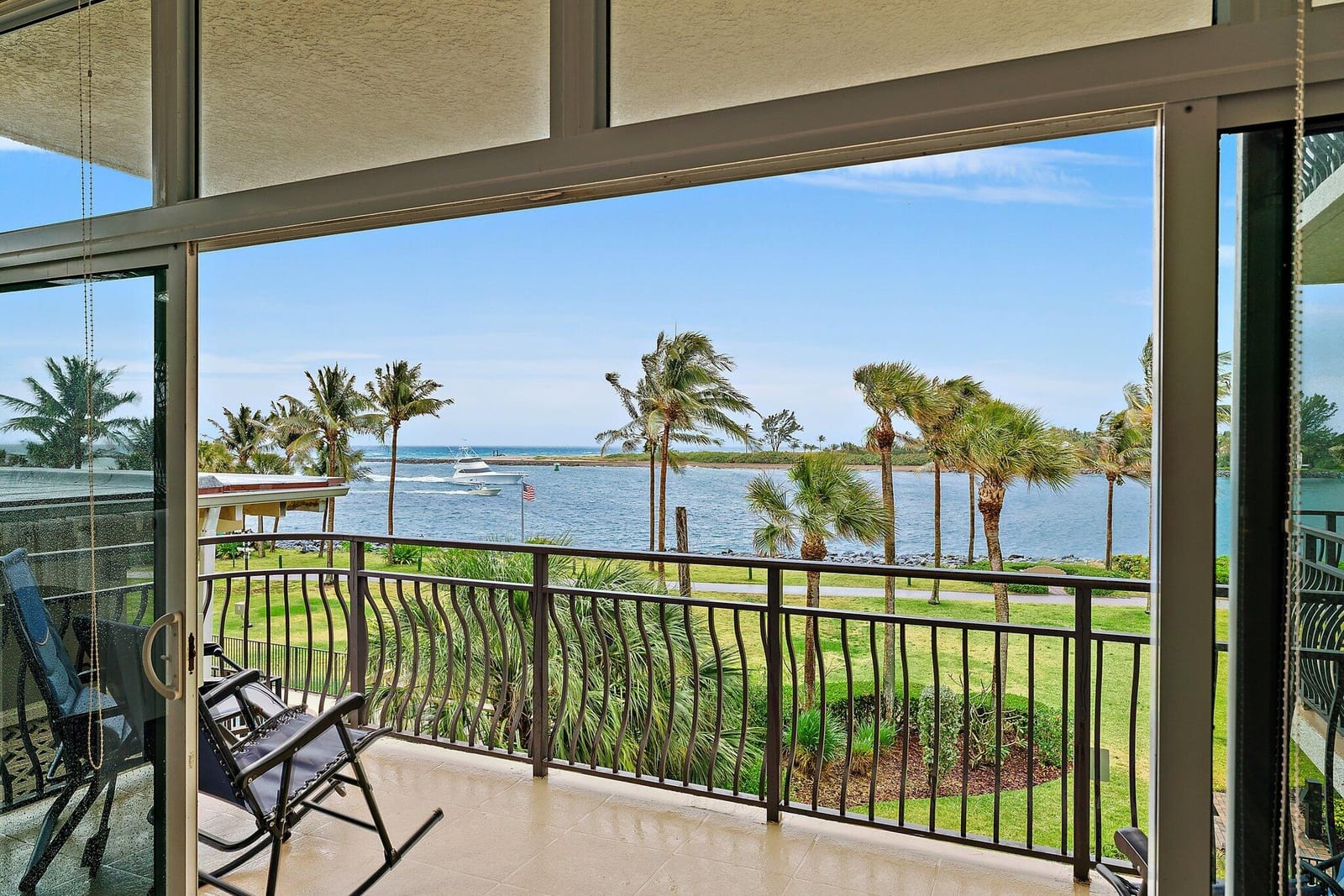 314 Inlet Way 201, Palm Beach Shores, FL 33404