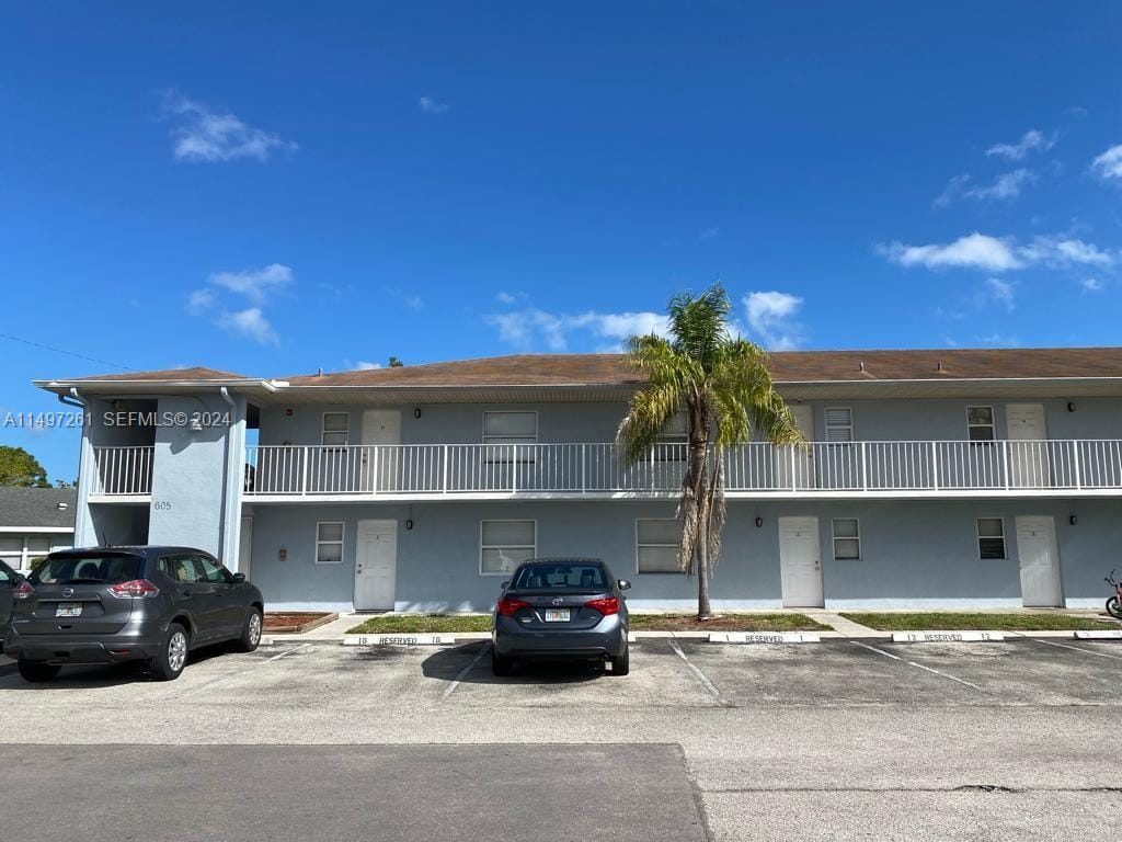 617 Ixoria Avenue 29 — photo 2