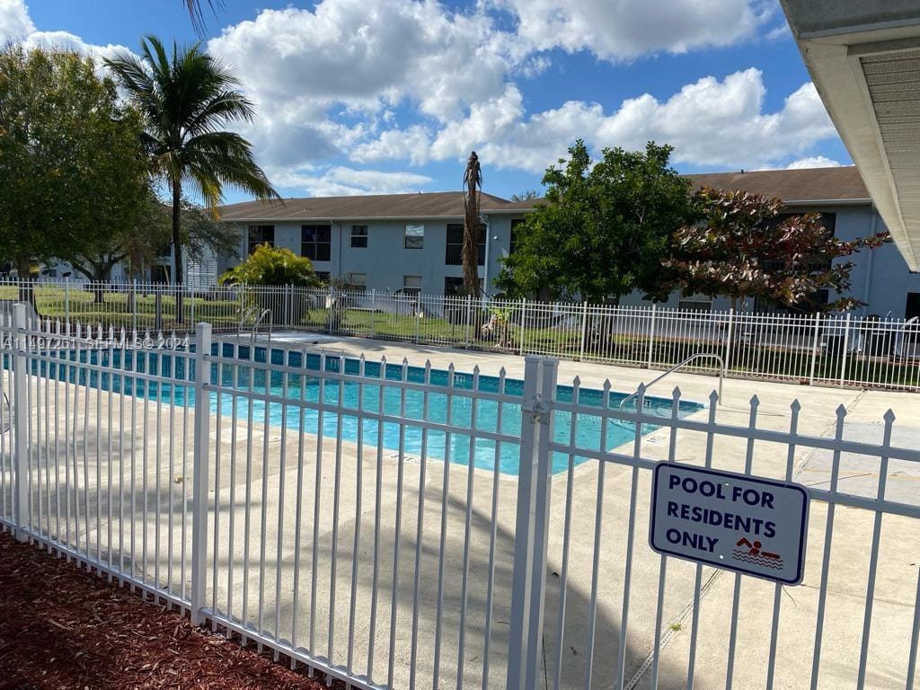 617 Ixoria Avenue 29 — photo 3
