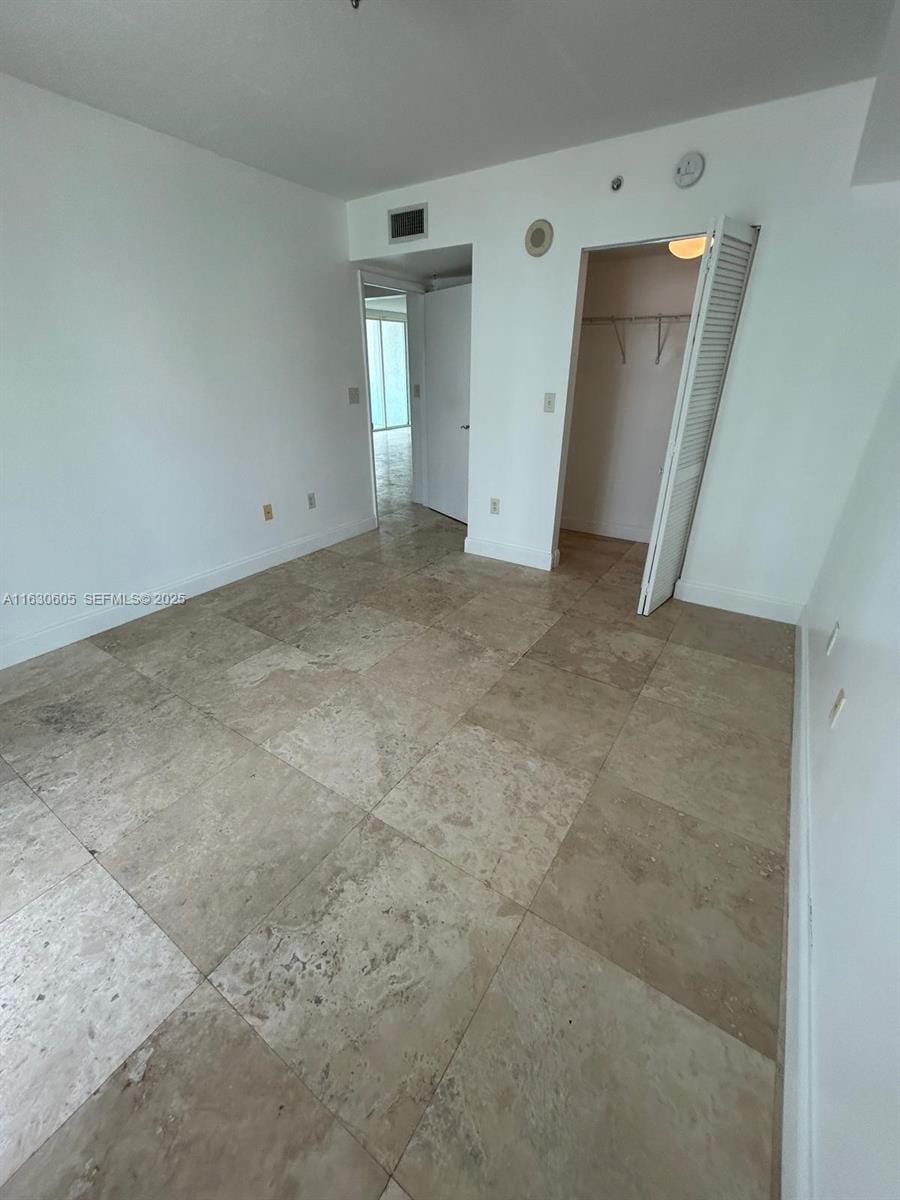31 SE 5th Street 1601, Miami, FL 33131 photo 7