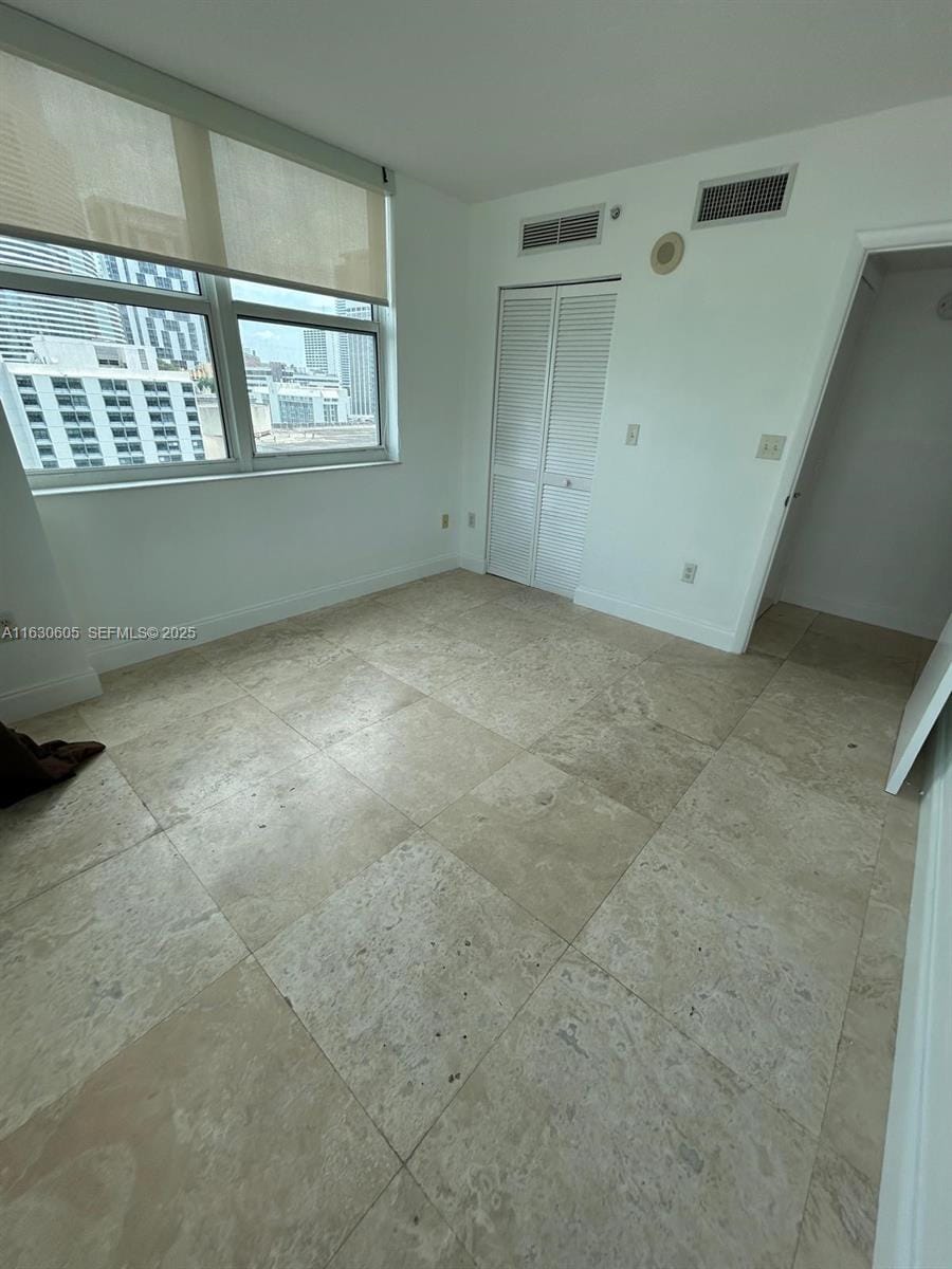 31 SE 5th Street 1601, Miami, FL 33131 photo 9