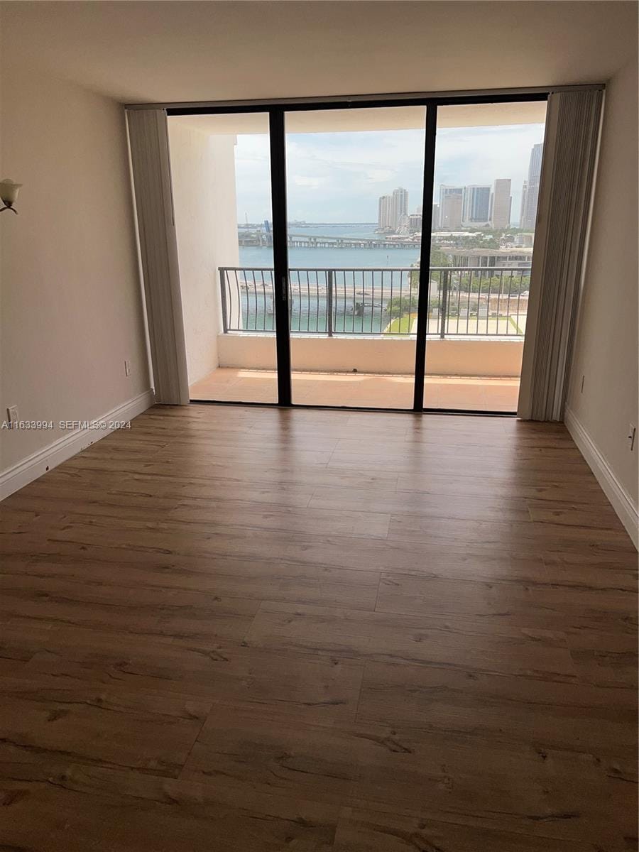 555 NE 15th Street 16J, Miami, FL 33132 photo 8