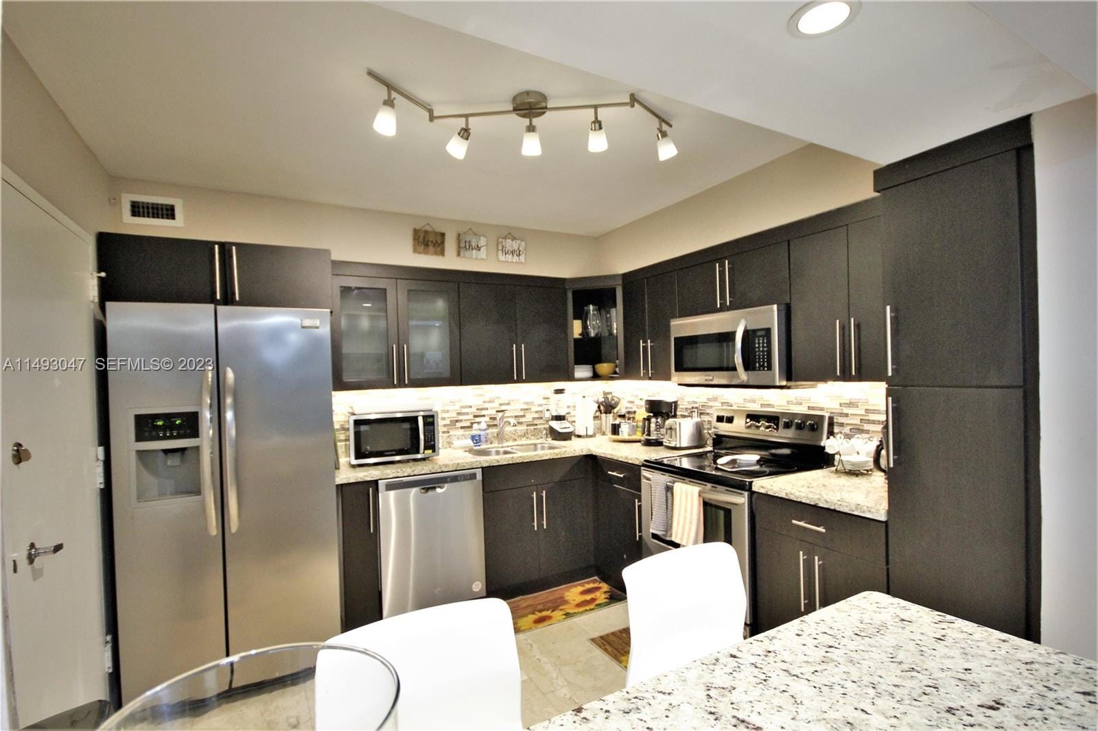 5161 Collins Avenue 1610 — photo 7