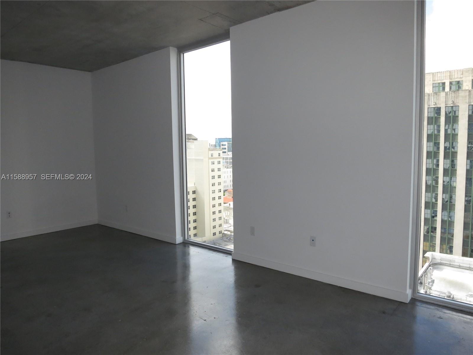 151 SE 1 Street 1704 — photo 4