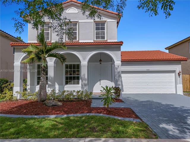 2123 NE 40th Road, Homestead, FL 33033