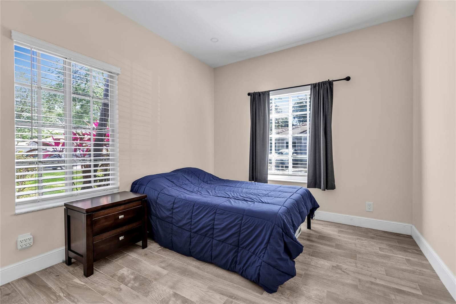 1245 SW 48th Terrace — photo 10