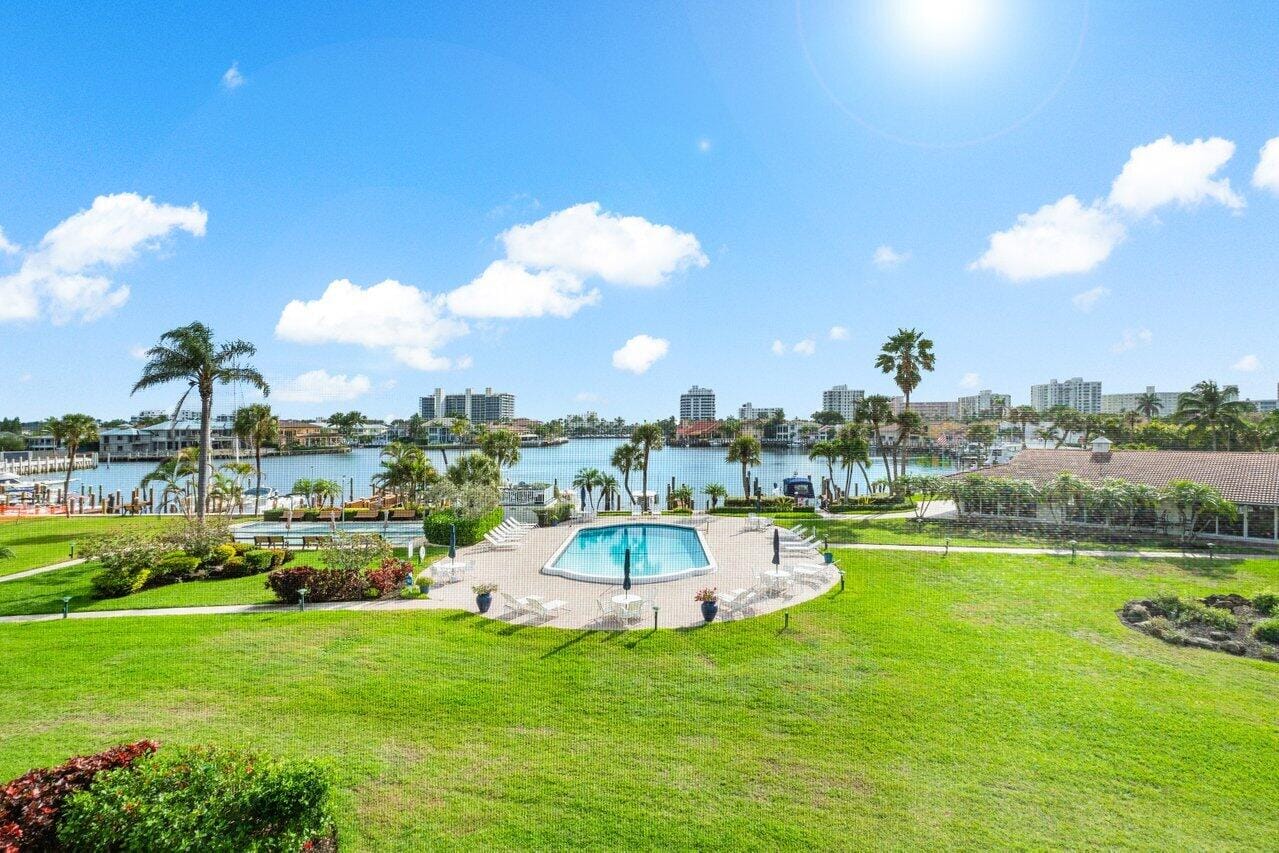 3411 Spanish Trail 321, Delray Beach, FL 33483 photo 4
