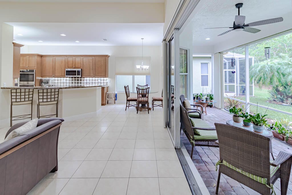 855 SW Pebble Lane — photo 8