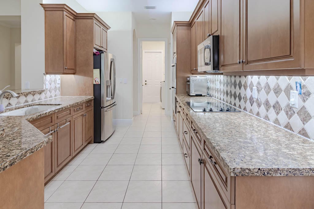 855 SW Pebble Lane — photo 9