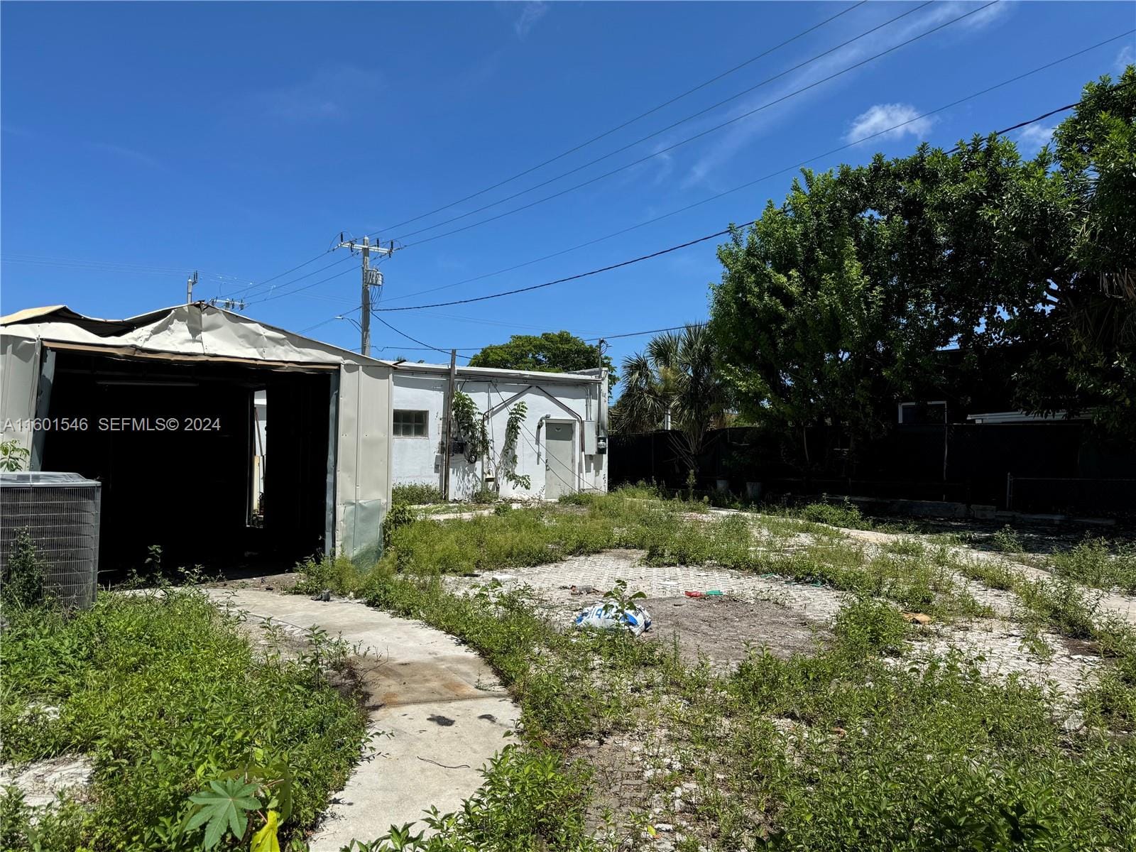 4343 N Andrews Avenue — photo 8