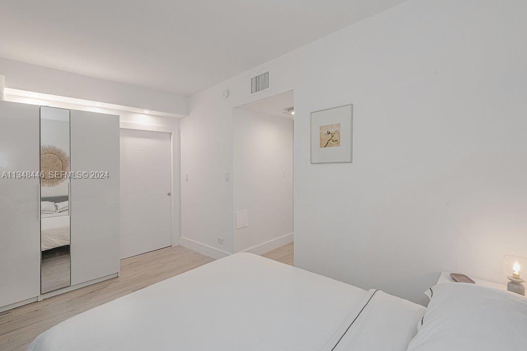 2301 Collins Avenue 1115 — photo 12