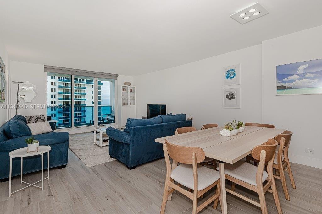 2301 Collins Avenue 1115 — photo 5