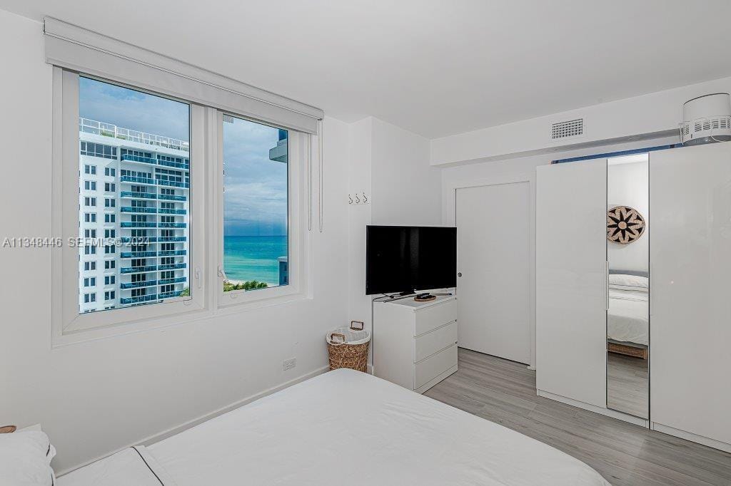 2301 Collins Avenue 1115 — photo 7
