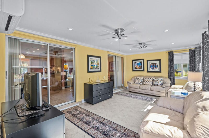 9812 SE Little Club Way S — photo 3