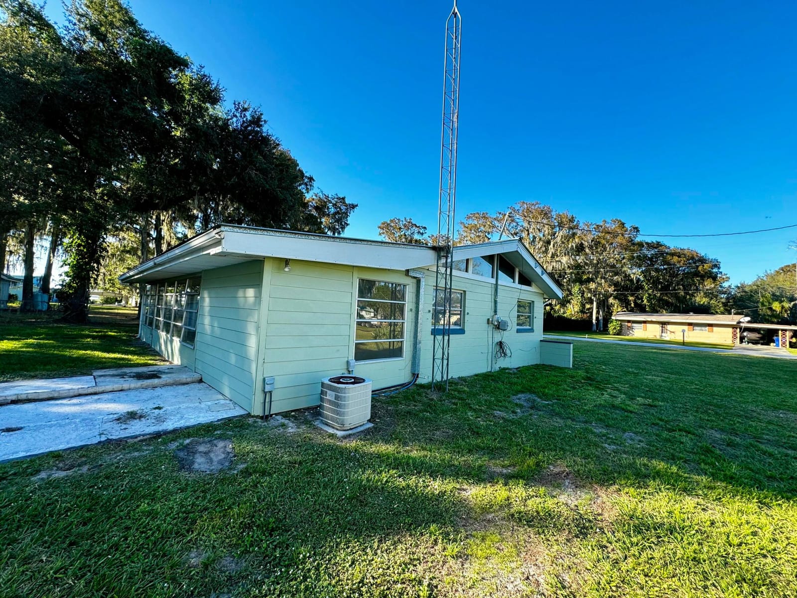 2025 Lake Boulevard, Lorida, FL 33857 photo 4