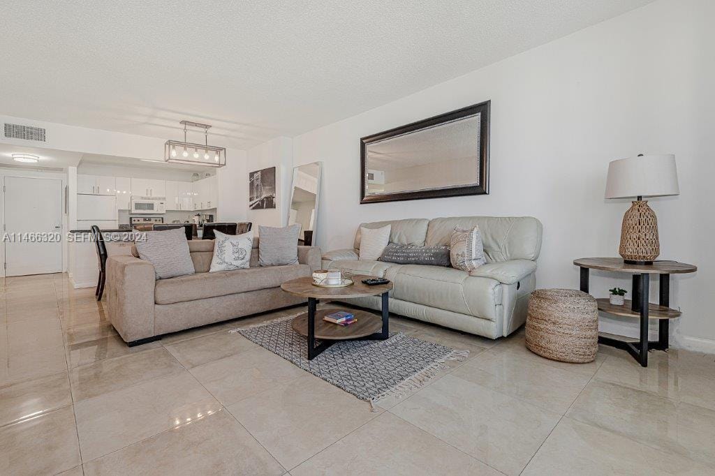 2301 Collins Avenue 803 — photo 6