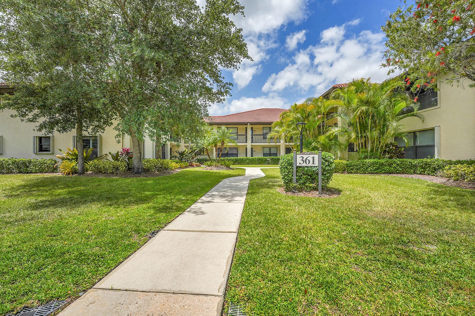 361 SW South River Drive 103, Stuart, FL 34997 photo 4