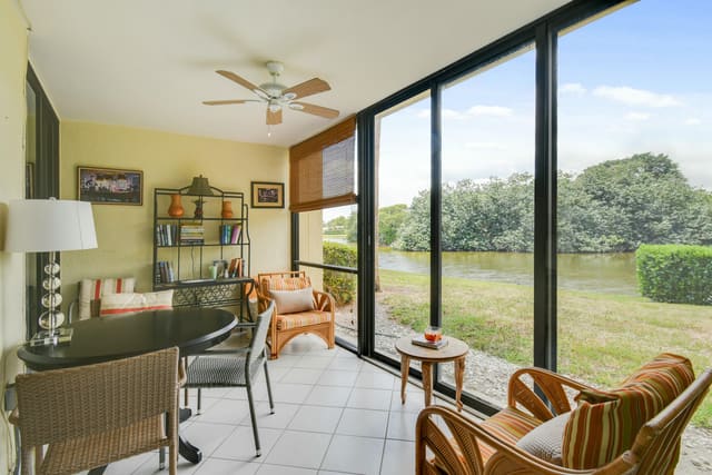5250 Woodland Lakes Drive 128, Palm Beach Gardens, FL 33418