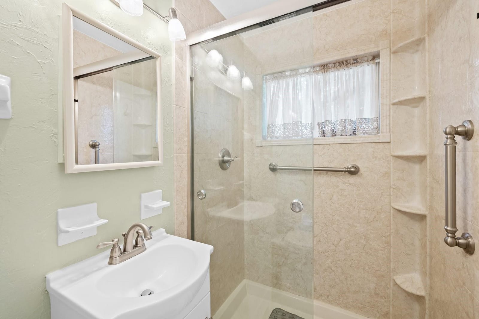 2021 NE 27th Street — photo 10