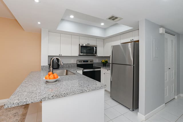 1530 SE Royal Green Circle 205, Port St. Lucie, FL 34952