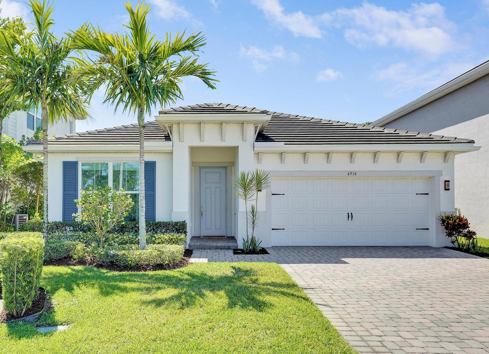 4 bedroom home for sale at 4914 Montclair, Stuart, FL 34997 — $700,000