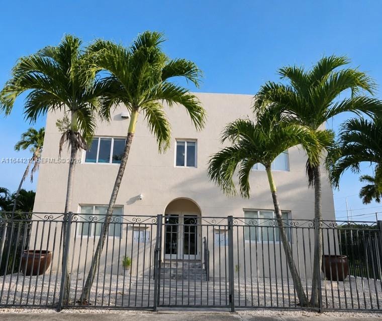 2500 NE 192nd Street, Miami, FL 33180