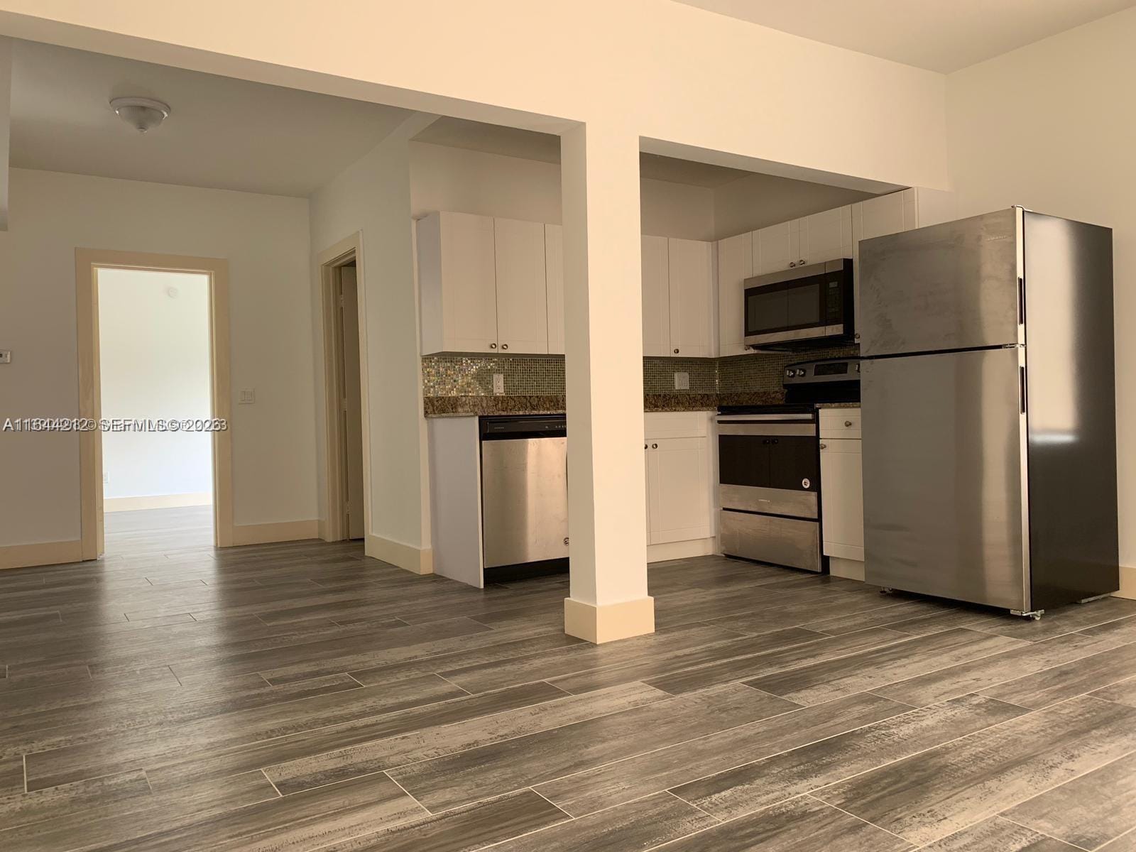 2500 NE 192nd Street, Miami, FL 33180 photo 11