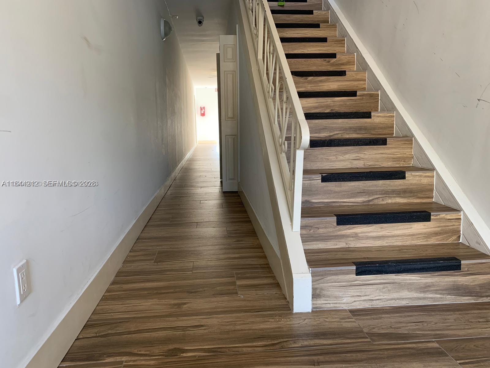 2500 NE 192nd Street, Miami, FL 33180 photo 9