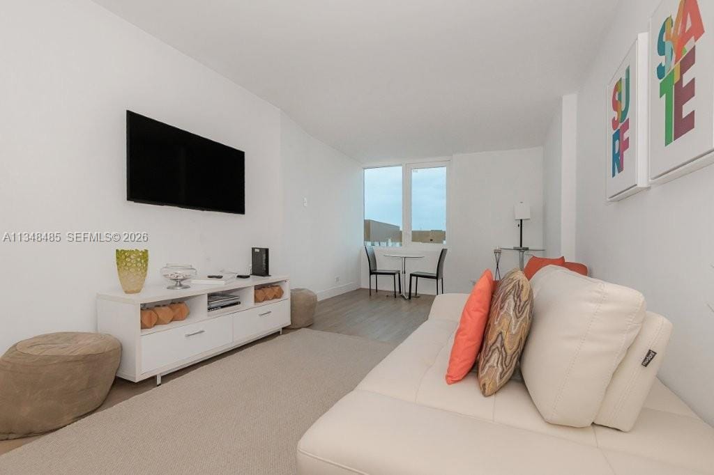 2301 Collins Avenue 927 — photo 5