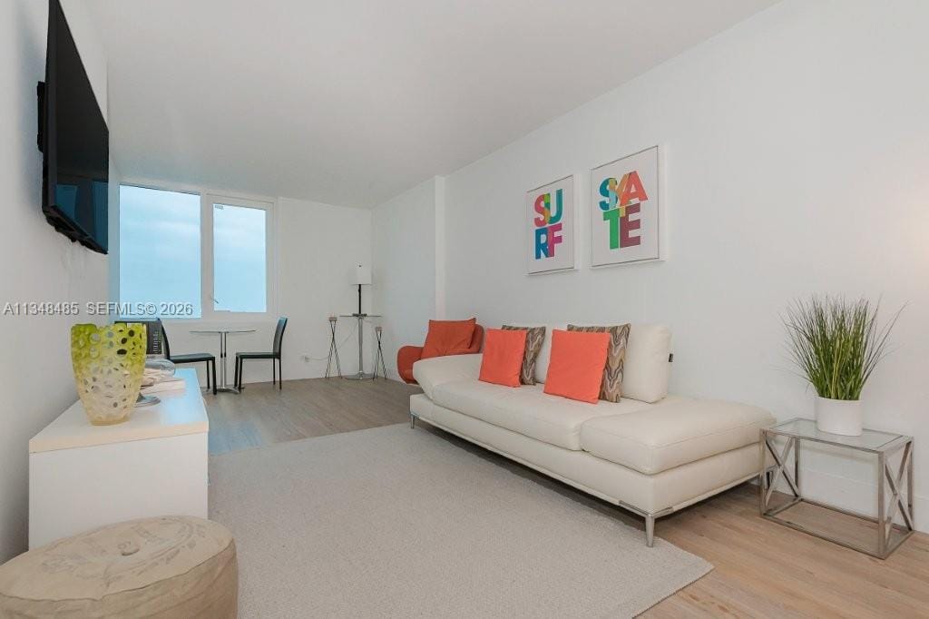 2301 Collins Avenue 927 — photo 10