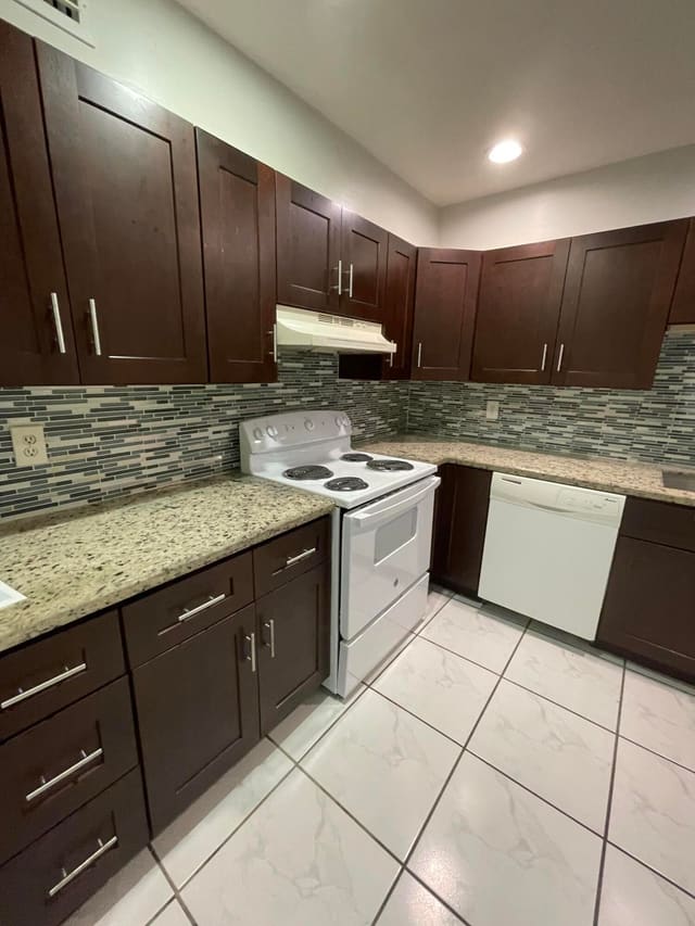 642 NW 13th Street 31, Boca Raton, FL 33486