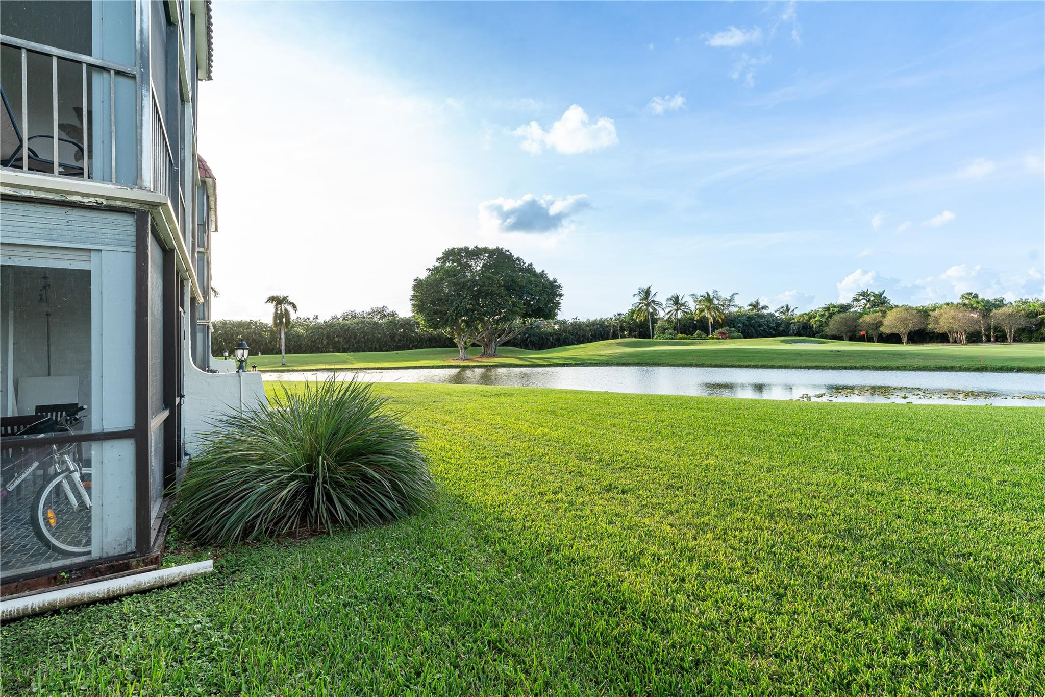 9611 N Hollybrook Lake Drive 107, Pembroke Pines, FL 33025, Pembroke Pines