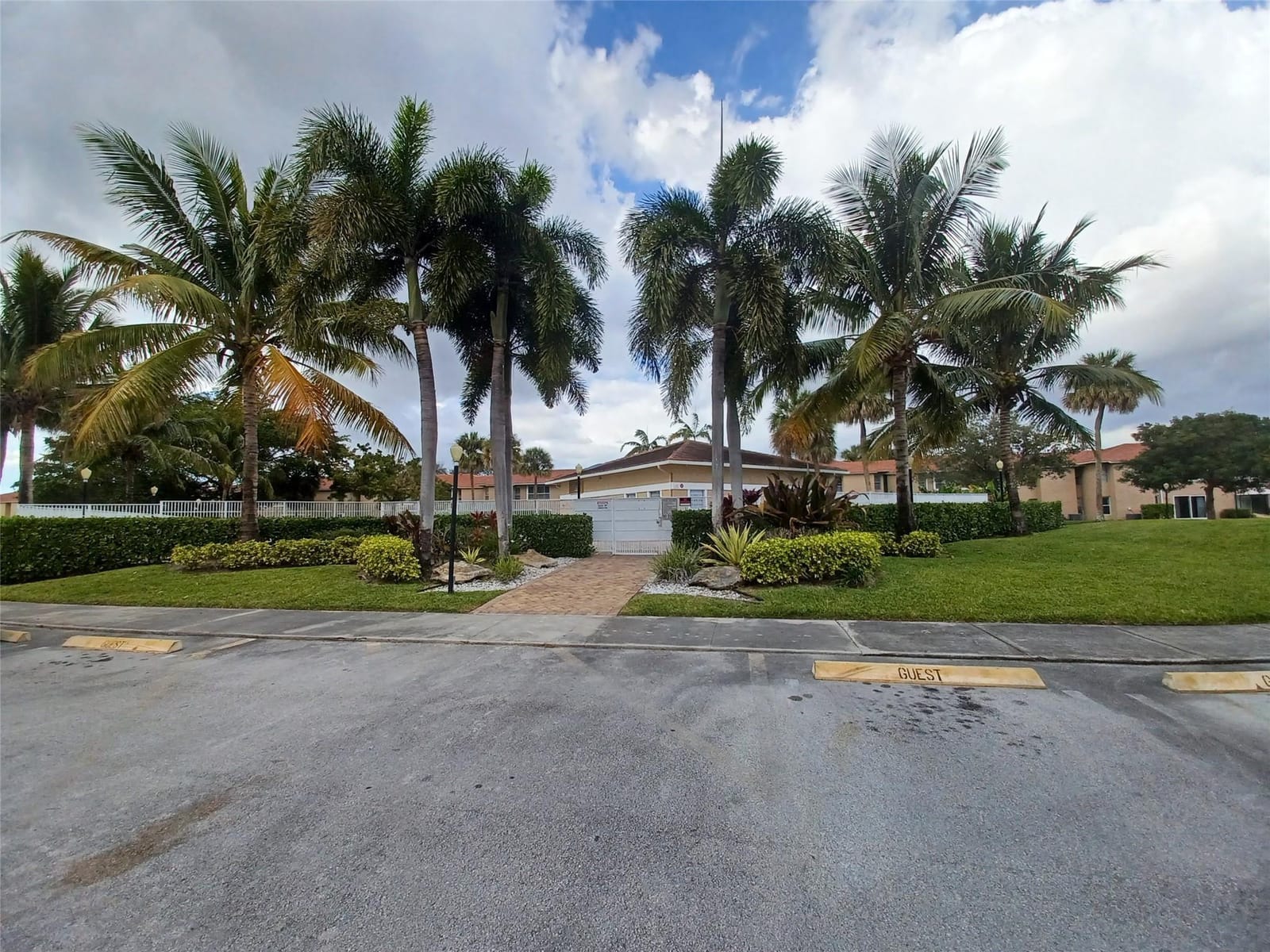 10036 Twin Lakes Drive 37F — photo 12