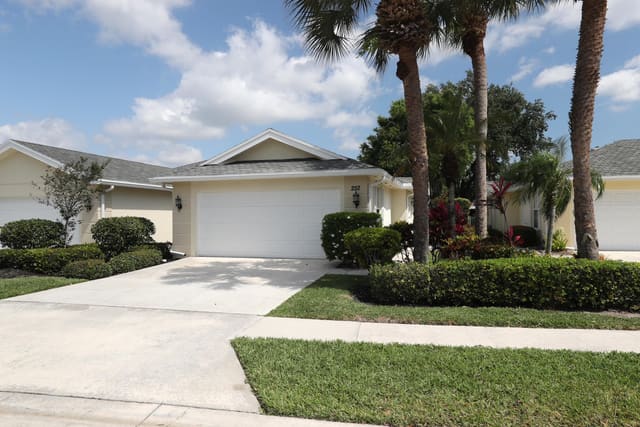 252 Brier Circle, sold in Greenbrier At Indian Creek, Jupiter, FL