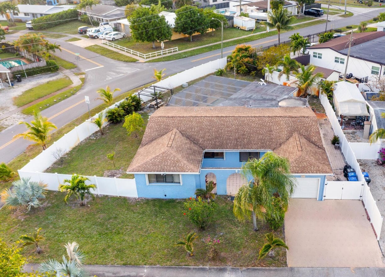 2041 SW 35 Avenue, Fort Lauderdale, FL 33312