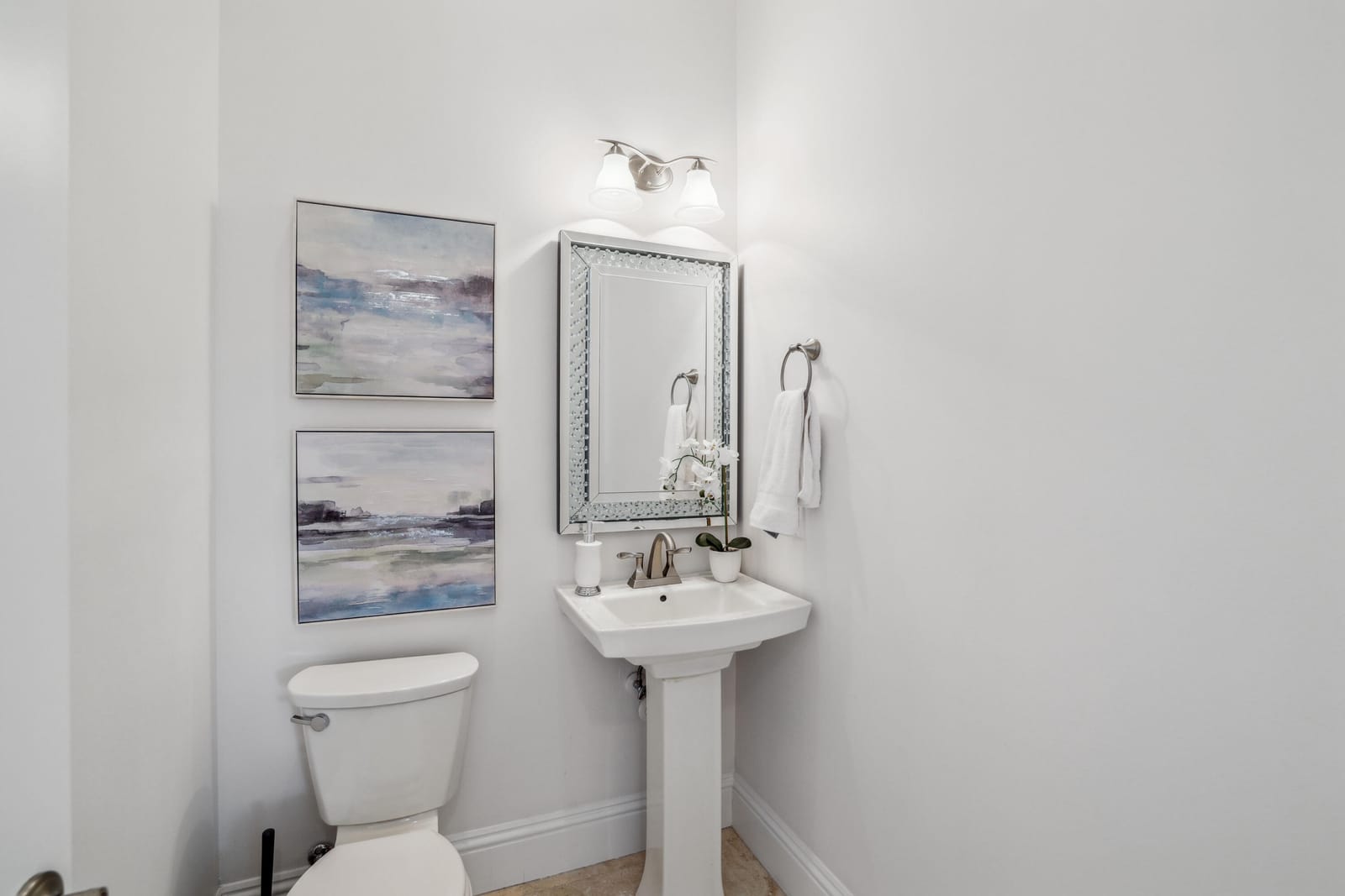1030 Rhodes Villa Avenue — photo 12