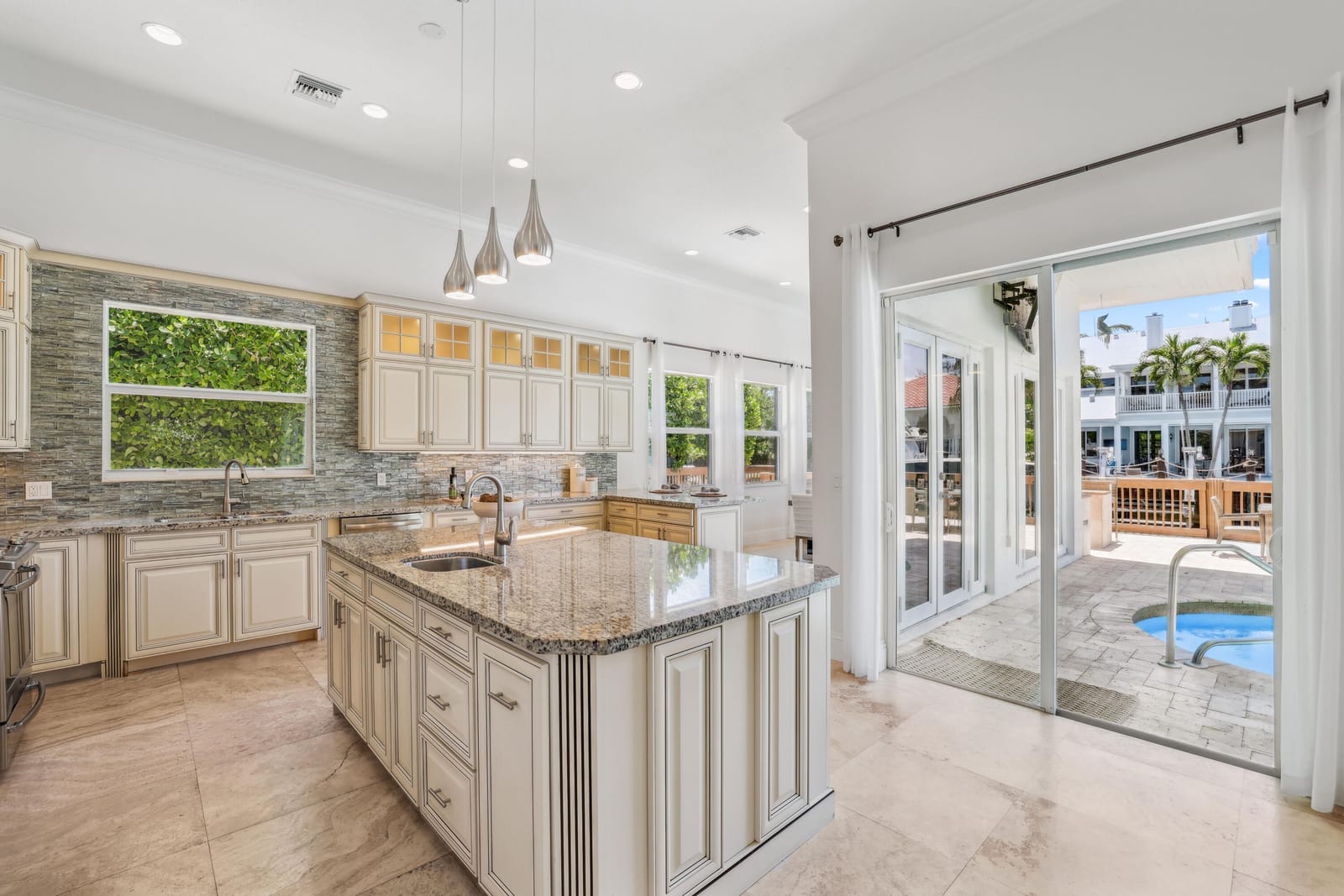 1030 Rhodes Villa Avenue, Delray Beach, FL 33483 photo 14