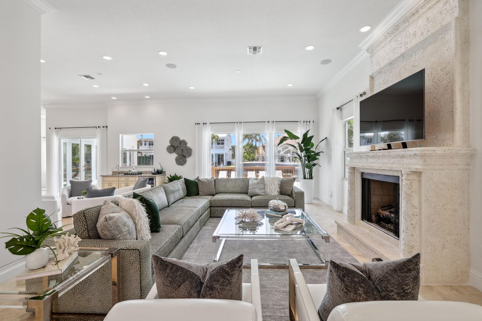 1030 Rhodes Villa Avenue — photo 8