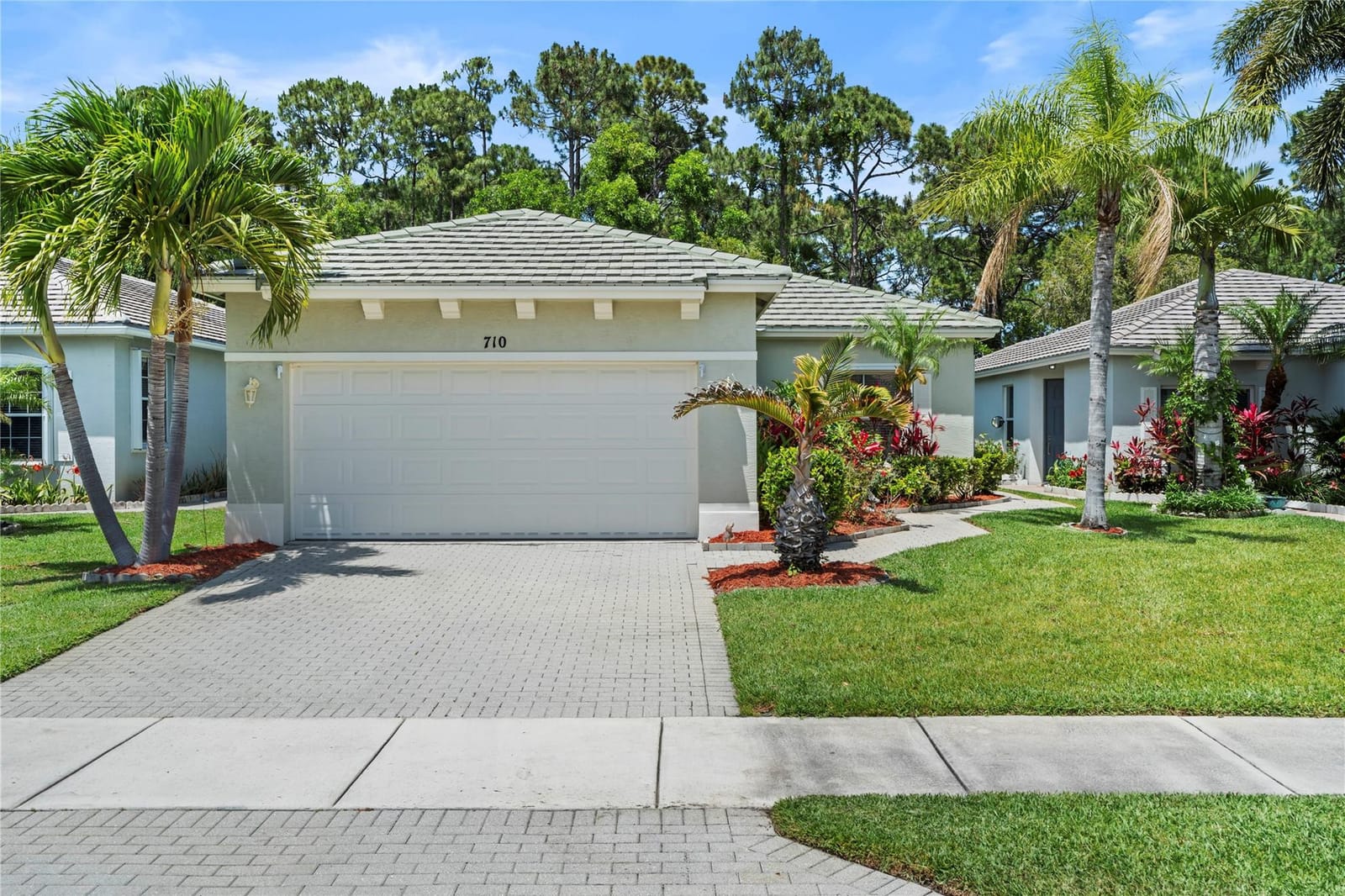 710 SW Rocky Bayou Terrace, Port St. Lucie, FL 34986