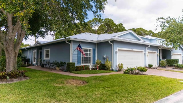 665 NE Bent Paddle Lane, sold in River Place On The St Lucie No 5, Port St Lucie, FL