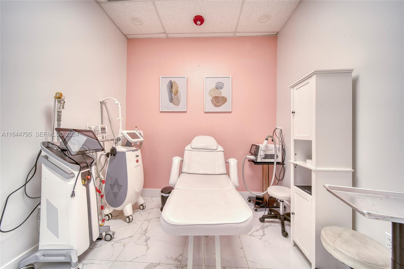 Full-Service Beauty Salon For Sale In Pinecrest, Miami, FL 33156 photo 16